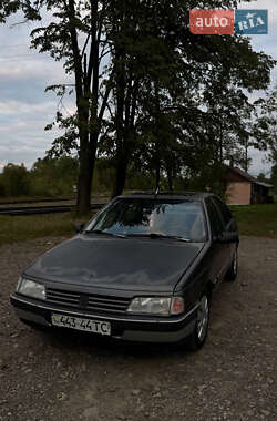 Седан Peugeot 405 1991 в Долині