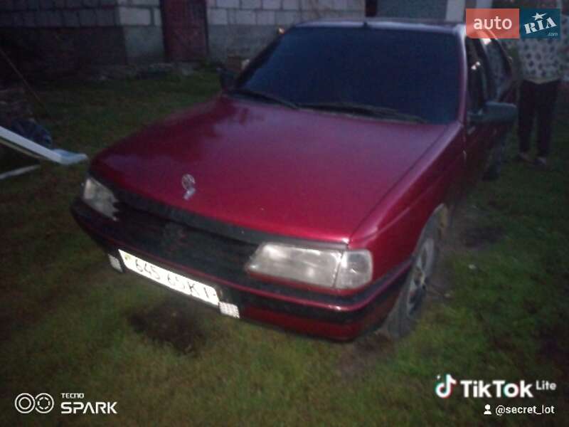 Седан Peugeot 405 1992 в Дубровице