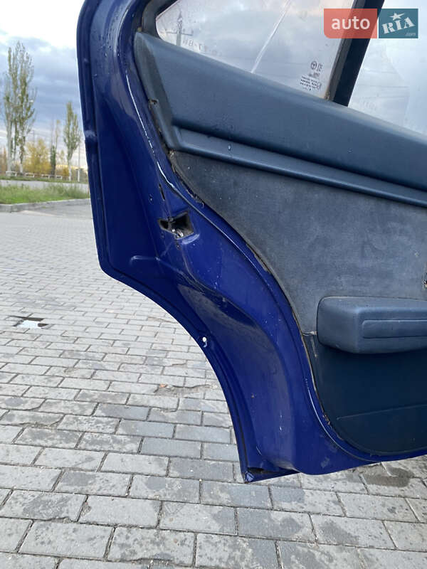 Седан Peugeot 405 1989 в Кривому Розі