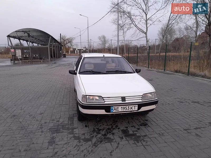 Peugeot 405