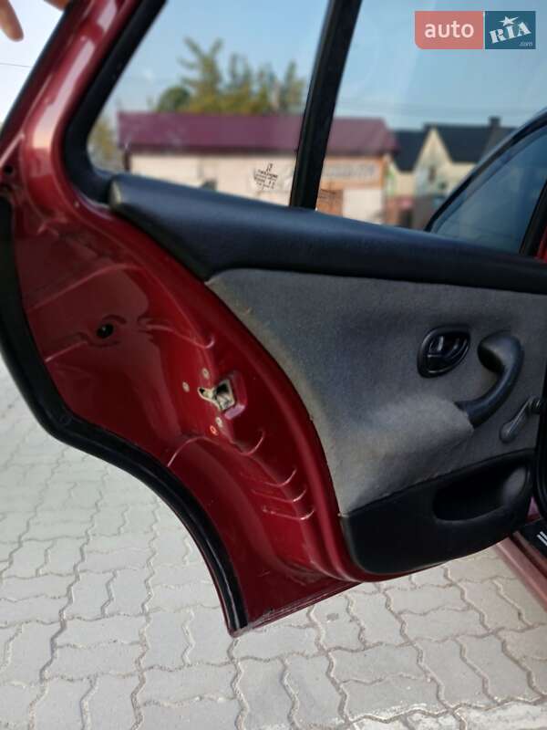 Універсал Peugeot 406 1999 в Золочеві