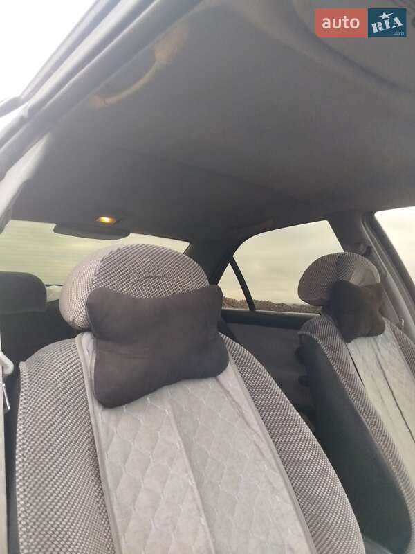 Седан Peugeot 406 1999 в Бродах