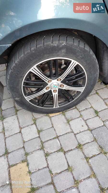 Седан Peugeot 407 2004 в Волочиську