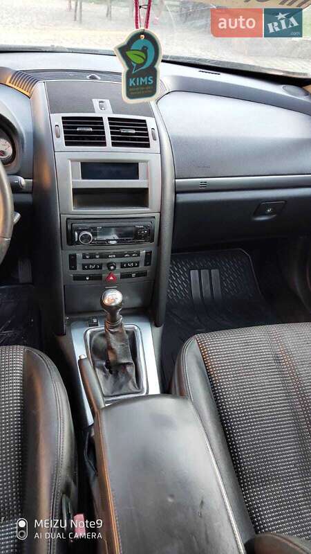 Седан Peugeot 407 2004 в Волочиську