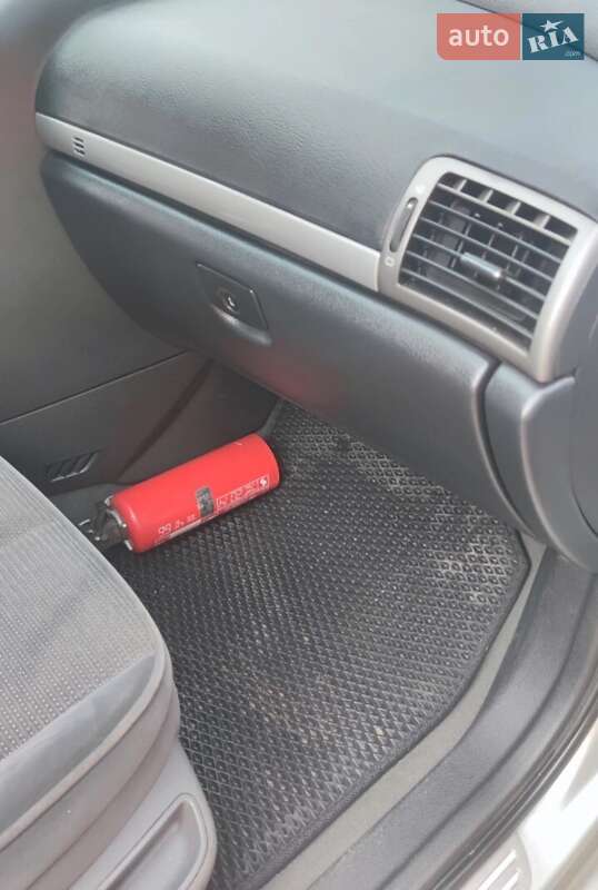 Седан Peugeot 407 2004 в Івано-Франківську