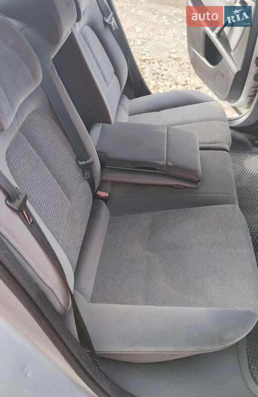 Седан Peugeot 407 2004 в Івано-Франківську