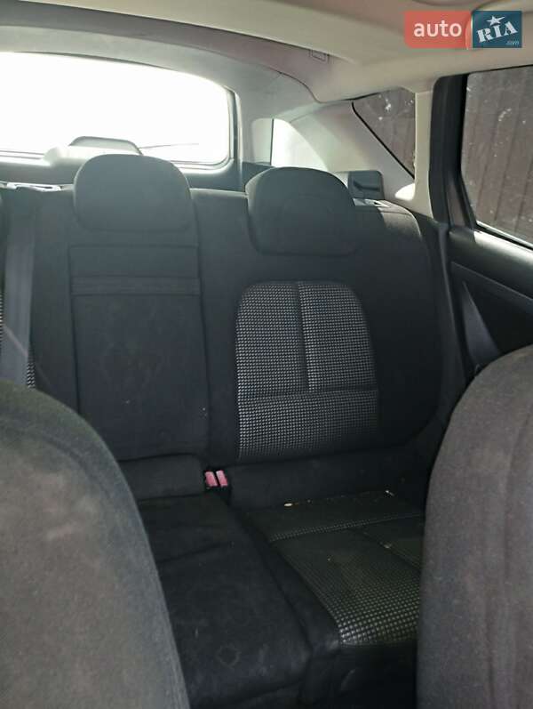 Універсал Peugeot 407 2006 в Почаєві