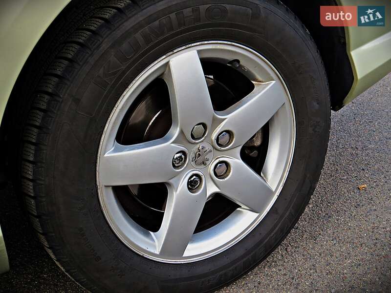 Седан Peugeot 407 2004 в Черкасах