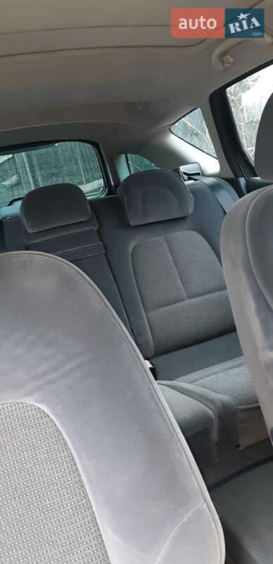 Універсал Peugeot 407 2004 в Дніпрі