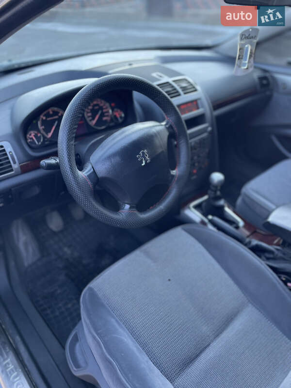 Седан Peugeot 407 2004 в Костополе