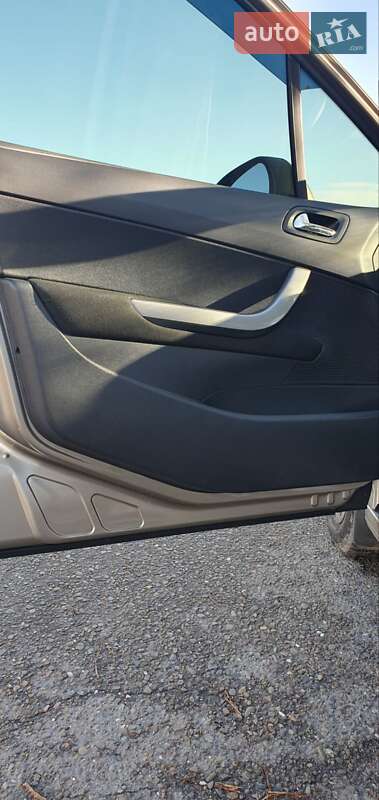 Седан Peugeot 408 2012 в Хотині