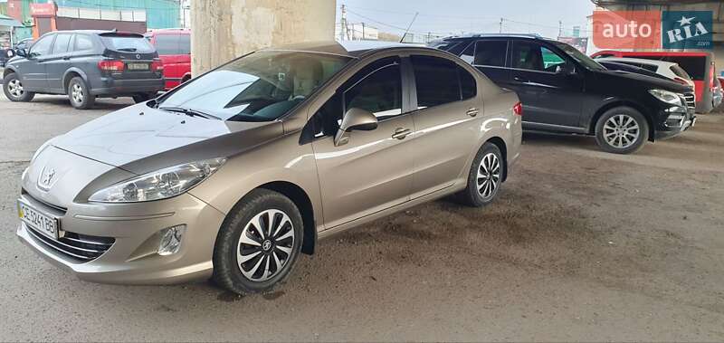 Седан Peugeot 408 2012 в Хотині
