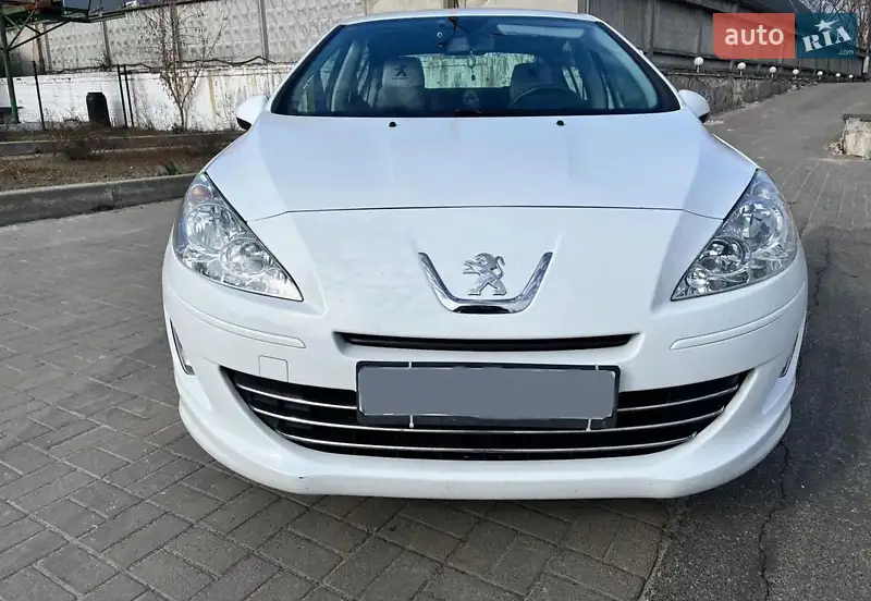 Peugeot 408