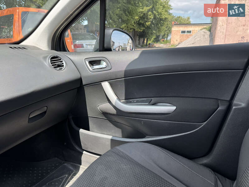 Седан Peugeot 408 2013 в Погребище