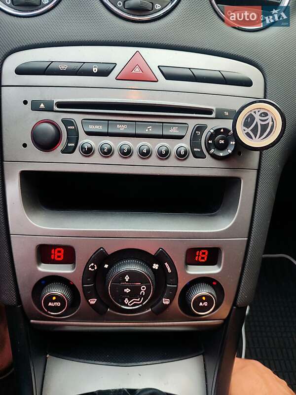 Седан Peugeot 408 2013 в Киеве фото 20 Седан Peugeot 408 2013 в Киеве