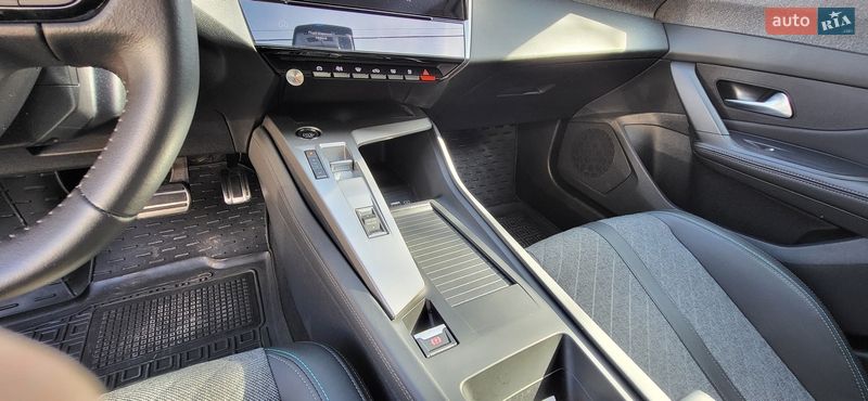 Лифтбек Peugeot 408 2023 в Львове