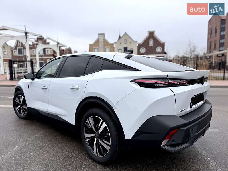 Лифтбек Peugeot 408 2023 в Киеве