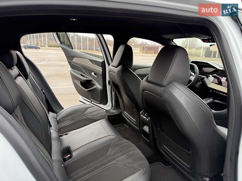 Лифтбек Peugeot 408 2023 в Киеве