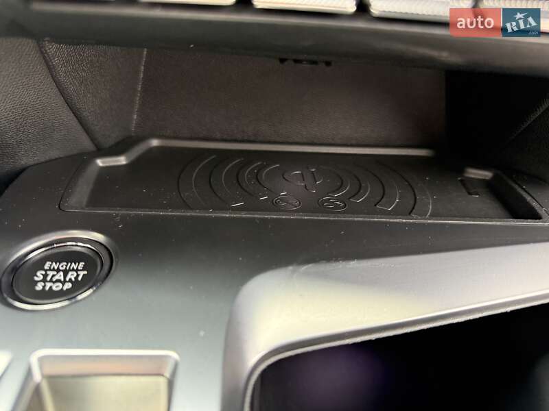 Лифтбек Peugeot 408 2023 в Киеве