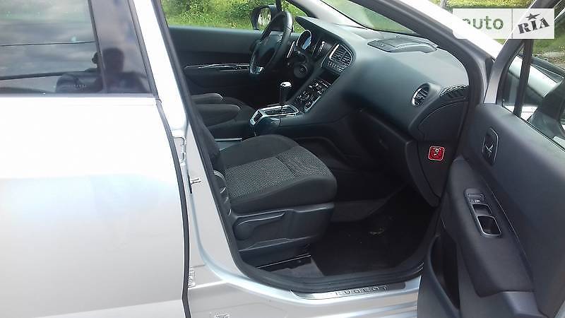 Мінівен Peugeot 5008 2011 в Кременчуці