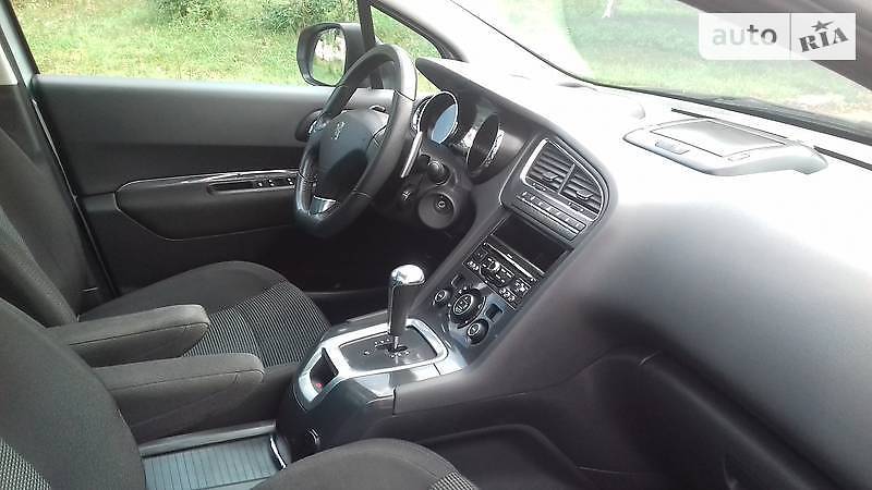 Мінівен Peugeot 5008 2011 в Кременчуці