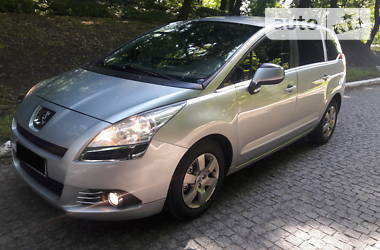 Минивэн Peugeot 5008 2011 в Черновцах