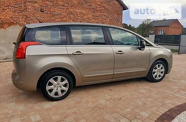 Универсал Peugeot 5008 2009 в Львове