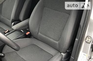Мінівен Peugeot 5008 2014 в 
