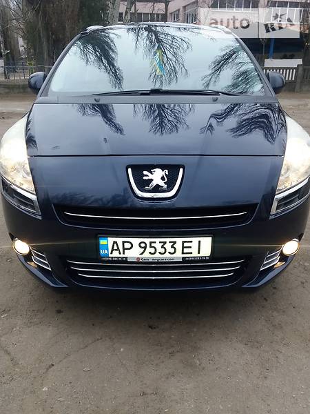 Мінівен Peugeot 5008 2011 в Мелітополі