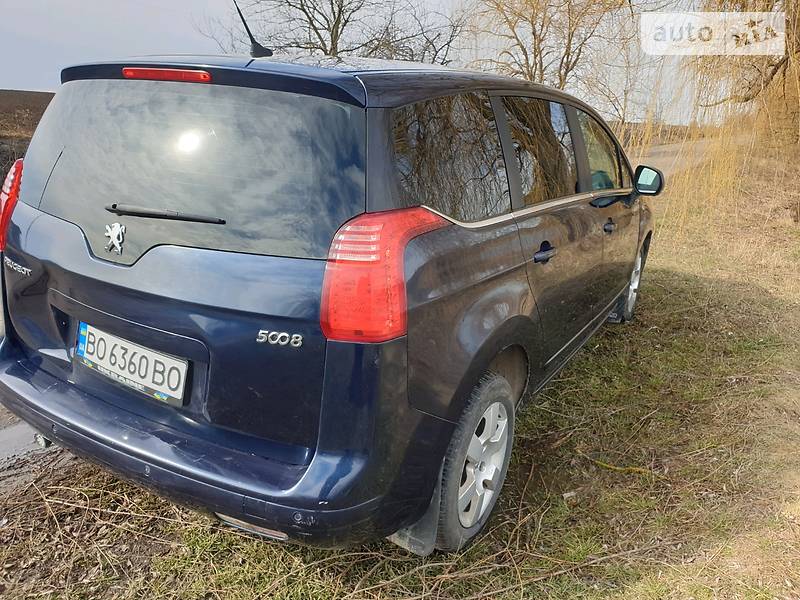 Мінівен Peugeot 5008 2010 в Снятині