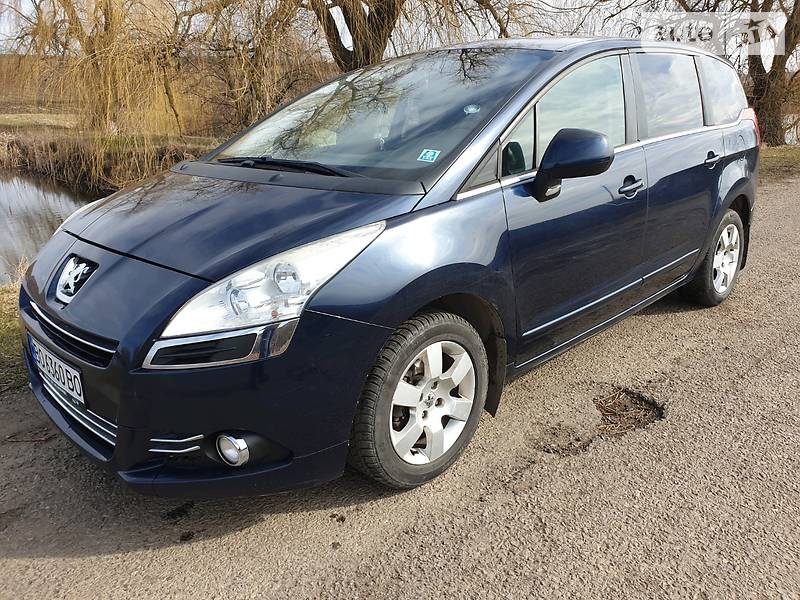 Мінівен Peugeot 5008 2010 в Снятині