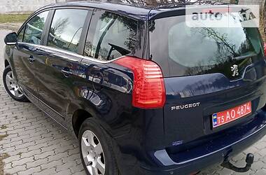 Мінівен Peugeot 5008 2010 в 