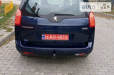 Мінівен Peugeot 5008 2010 в 