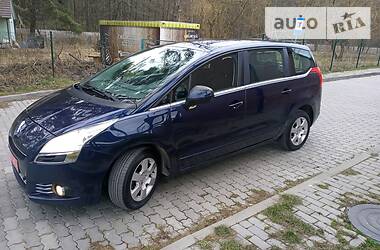 Мінівен Peugeot 5008 2010 в 