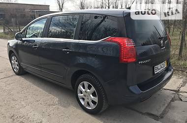 Мінівен Peugeot 5008 2011 в 