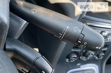 Мінівен Peugeot 5008 2011 в 