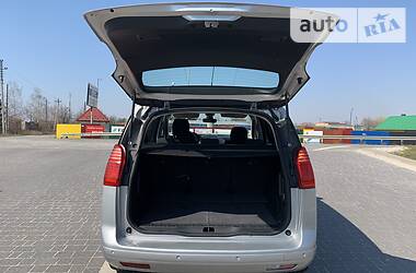 Мінівен Peugeot 5008 2011 в 