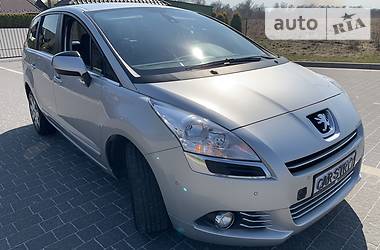 Мінівен Peugeot 5008 2011 в 