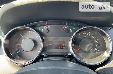 Мінівен Peugeot 5008 2011 в 