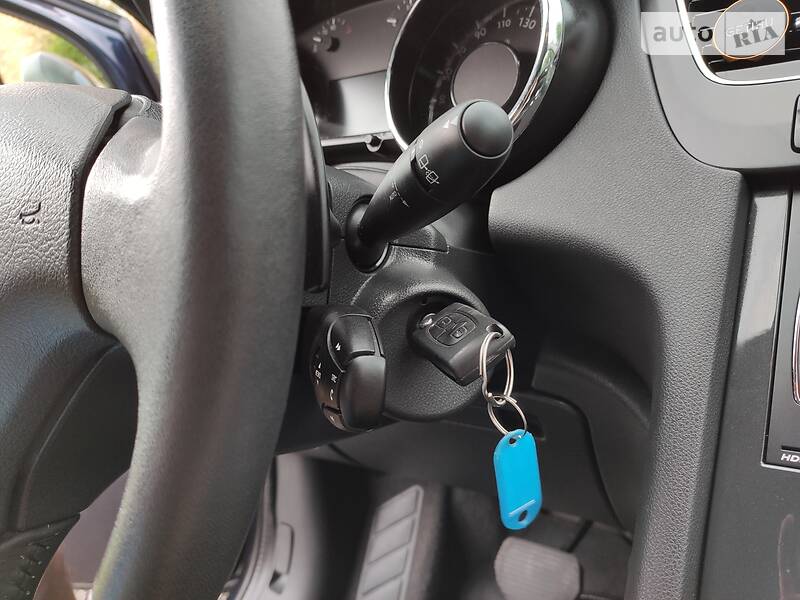 Минивэн Peugeot 5008 2013 в Казатине