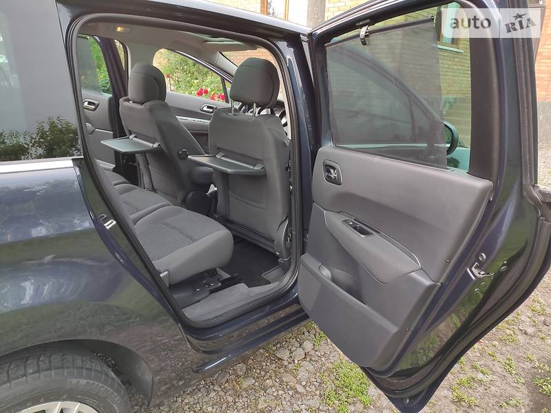 Минивэн Peugeot 5008 2013 в Казатине