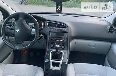 Універсал Peugeot 5008 2010 в Полтаві