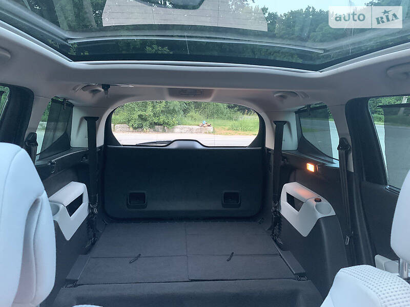 Універсал Peugeot 5008 2010 в Полтаві