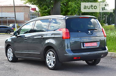 Минивэн Peugeot 5008 2011 в Ровно