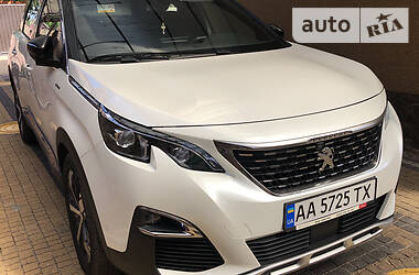 Внедорожник / Кроссовер Peugeot 5008 2018 в Киеве