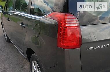 Універсал Peugeot 5008 2010 в Бродах