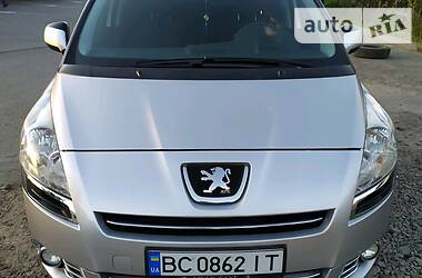 Универсал Peugeot 5008 2011 в Львове