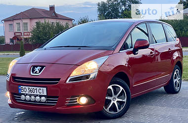 Универсал Peugeot 5008 2010 в Теофиполе