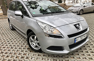 Минивэн Peugeot 5008 2010 в Буче