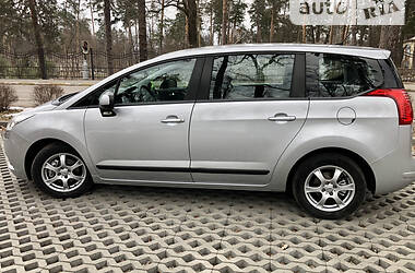 Минивэн Peugeot 5008 2010 в Буче